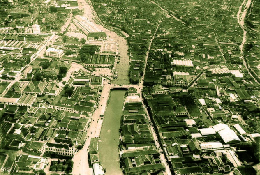 PENUH SEJARAH: Dari dulu hingga kini Kalimas tetap menjadi bagian penting bagi kota Surabaya. (ISTIMEWA)