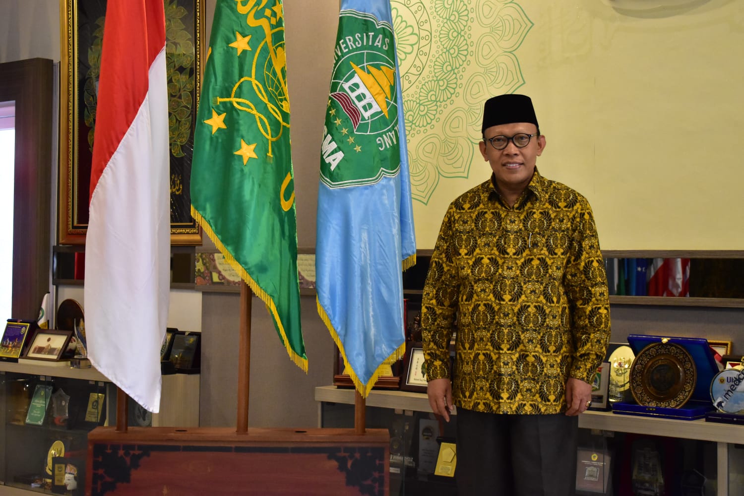 Rektor Unisma Prof. Dr. H. Maskuri M.Si