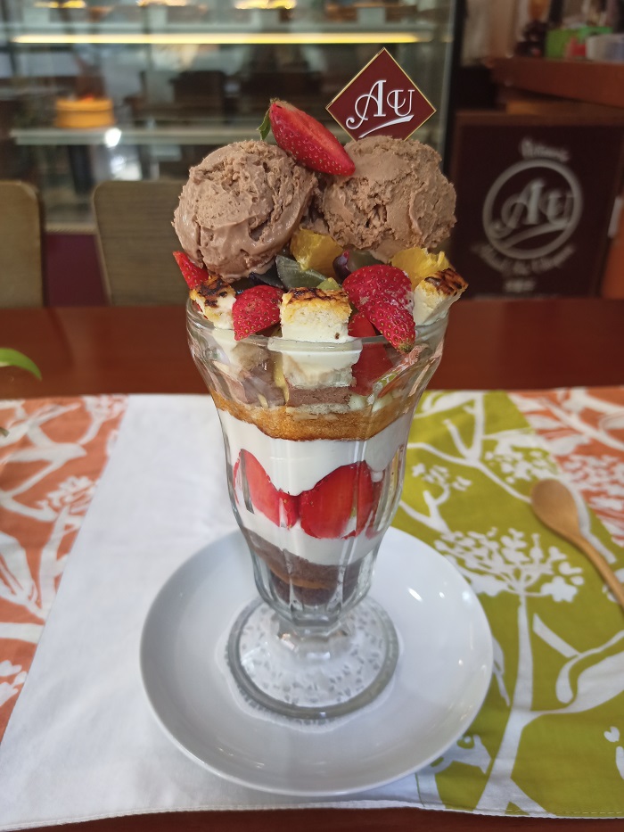 MANIS : Parfait aka Jepang, makanan manis perpaduan es krim, kue, hingga buah-buahan segar.