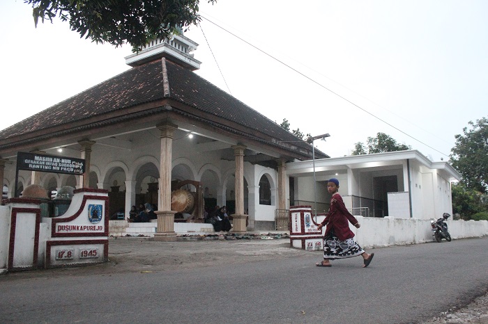 SANTRI: Suasana Pondok Pesantren (Ponpes) Al Falah di Desa Ploso, Kecamatan Mojo. Tercatat, akan ada puluhan TPS yang disediakan di ponpes seluruh Kabupaten Kediri.