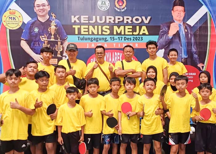 BERPRESTASI: Pemuda Desa Blabak, Kecamatan Kandat yang mampu berprestasi di bidang olahraga.
