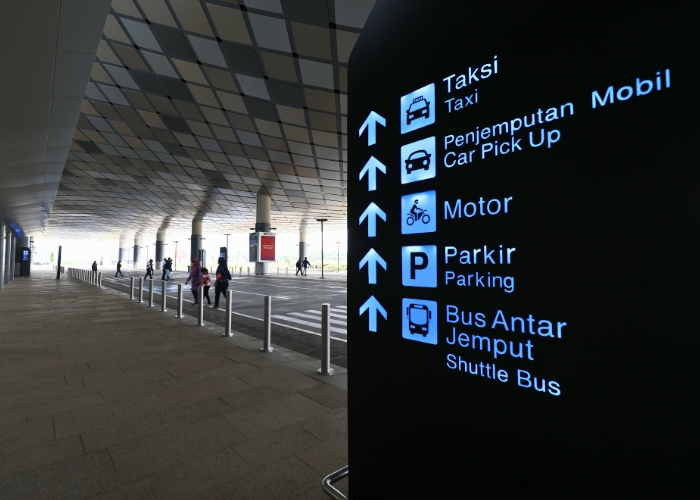 SIAP BEROPERASI: Area Terminal Penumpang Bandara Dhoho terus dipermak jelang operasional bandar udara yang dijadwalkan mulai Jumat (5/4) nanti