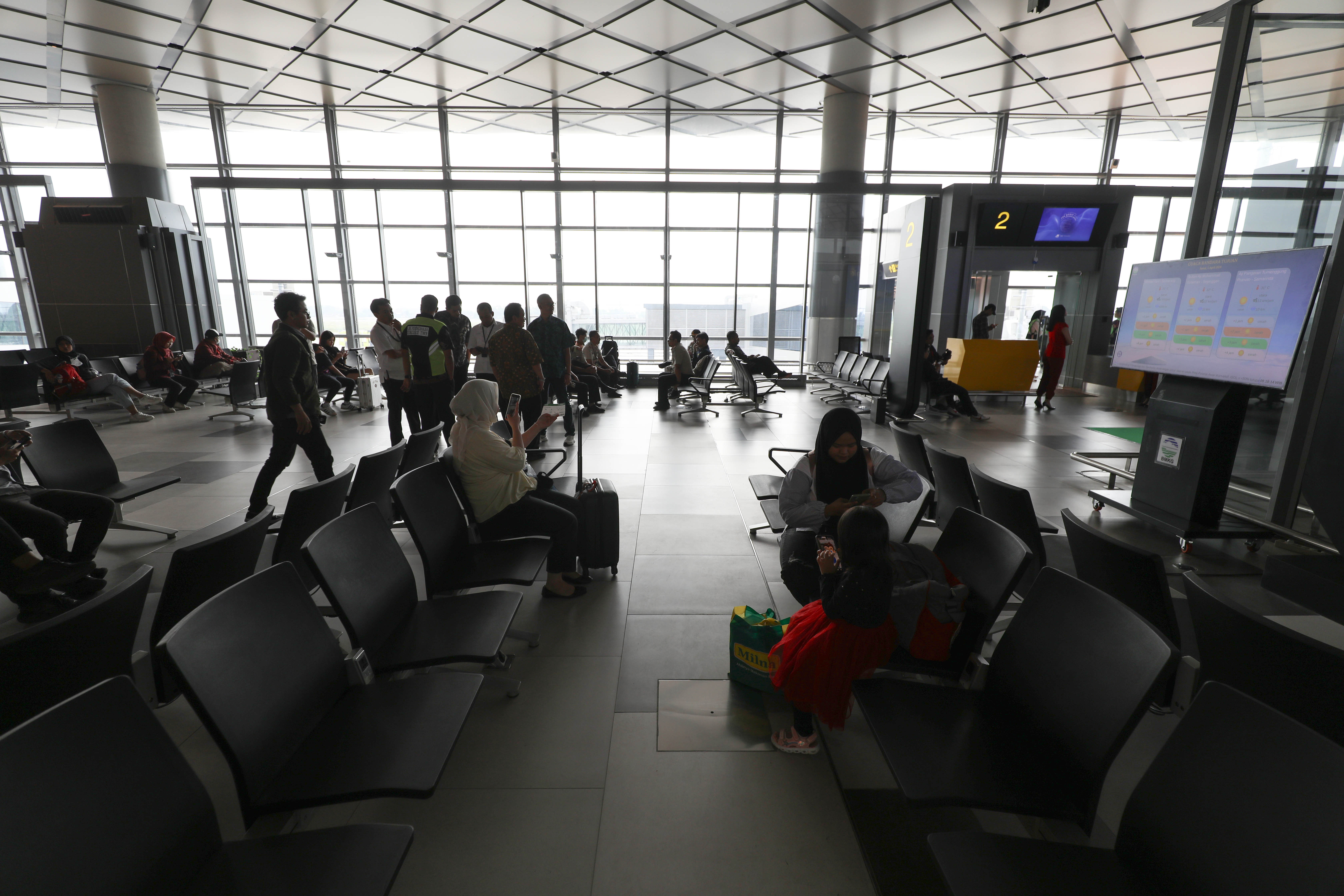 POTENSIAL: Ruang tunggu di terminal Bandara Dhoho Kediri.