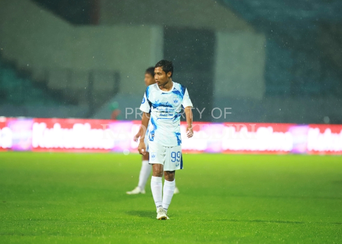 PAMITAN: Evan Dimas saat berseragam PSIS Semarang.