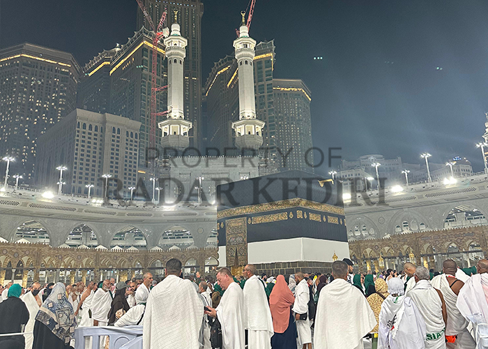 Jemaah haji Kota Kediri saat beraktivitas di tanah suci.