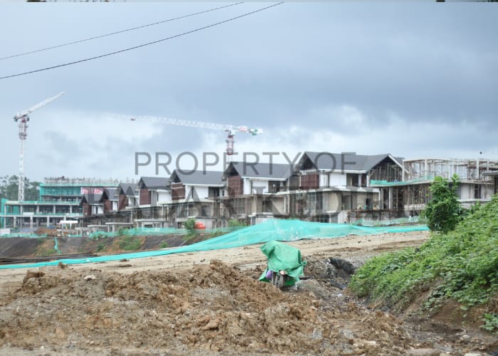 ON PROGRESS: Deretan rumah yang akan menjadi hunian para menteri negara masih dalam tahap pembangunan.
