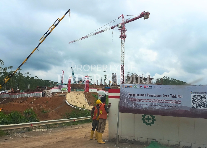 TITIK NOL: Proses pembangunan IKN sedang dikebut&nbsp;oleh&nbsp;pekerja.