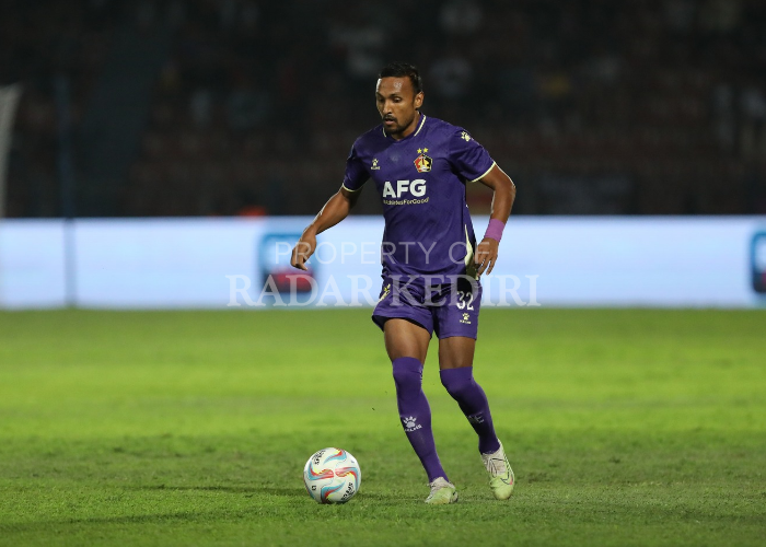ANDALAN: Rohit Chand saat membela Persik Kediri musim lalu.
