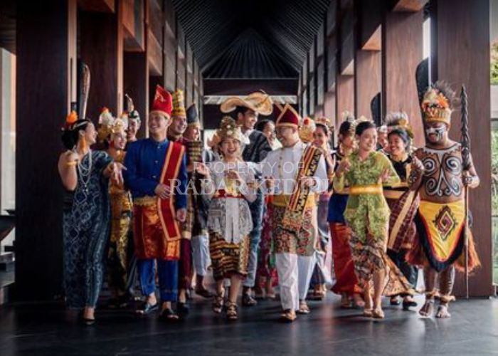 Kumpulan baju adat Indonesia