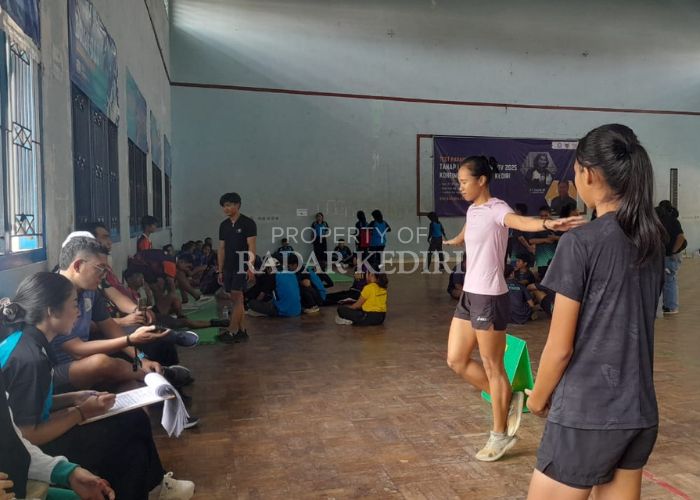 SERIUS: Atlet atletik Kota Kediri mengikuti tes awal menjelang Porprov Jatim 2025.