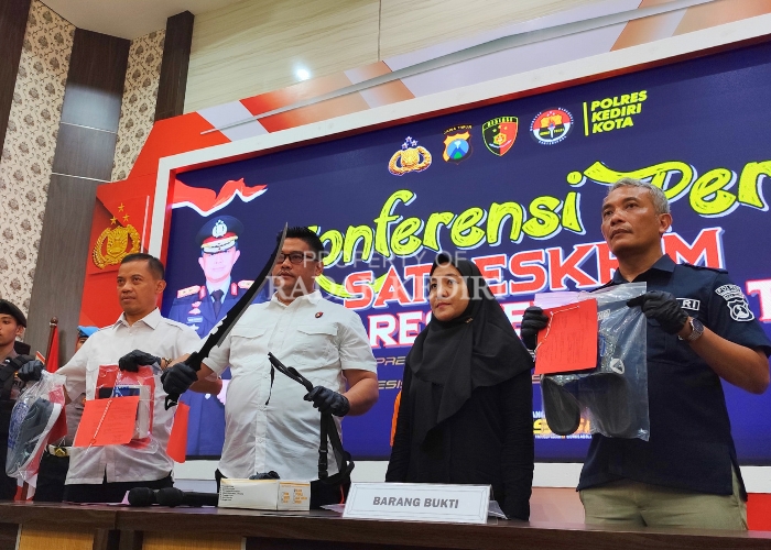AKHIRNYA DIBEKUK: Polres Kediri Kota saat merilis kasus penangkapan perampok&nbsp;di&nbsp;wilayahnya.
