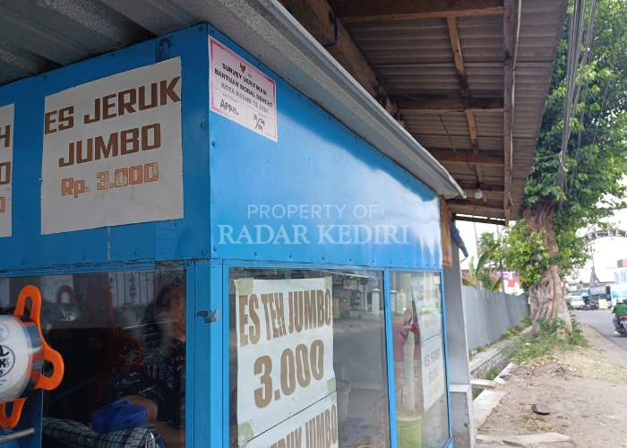 LOLOS SURVEI: Salah satu rombong PKL di Kelurahan Betet, Pesantren sudah disurvei oleh tim disperdagin dan mendapat bantuan modal tahap I&nbsp;tahun&nbsp;2024&nbsp;ini.