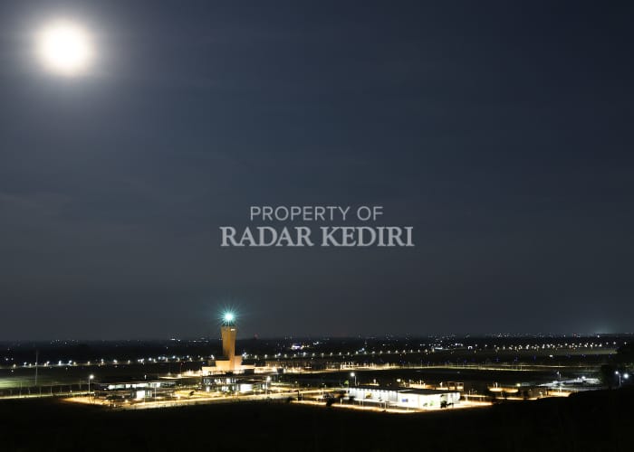 MEGAH: Bandara Dhoho dari udara.