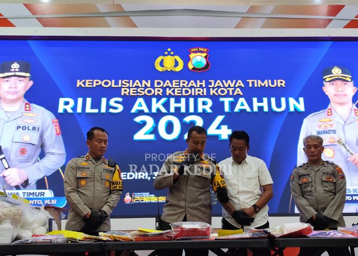 RILIS AKHIR TAHUN: Kapolres AKBP Bramastyo menyampaikan ungkap kasus narkoba selama 2024.