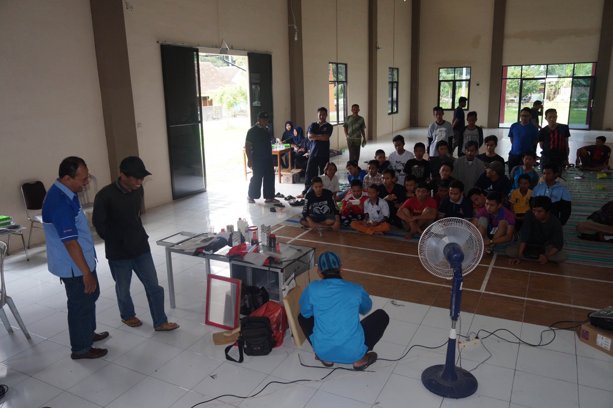 Pelatihan sablon di Desa Kwadungan.