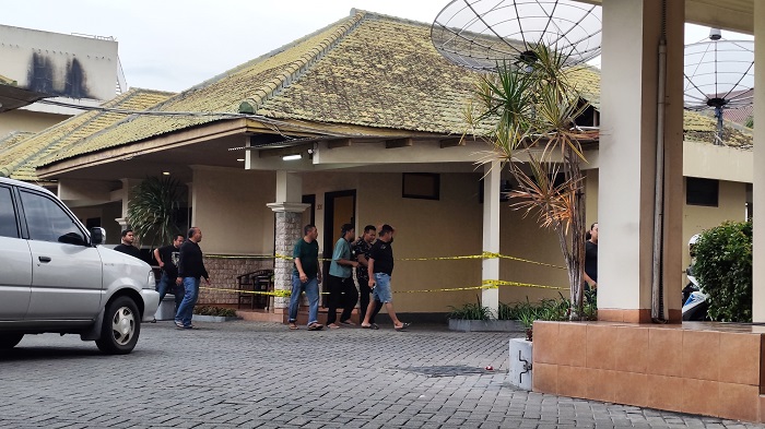 TKP : Polisi lakukan olah TKP di Hotel Adisurya, Jl Mayor Bismo, Kecamatan Mojoroto