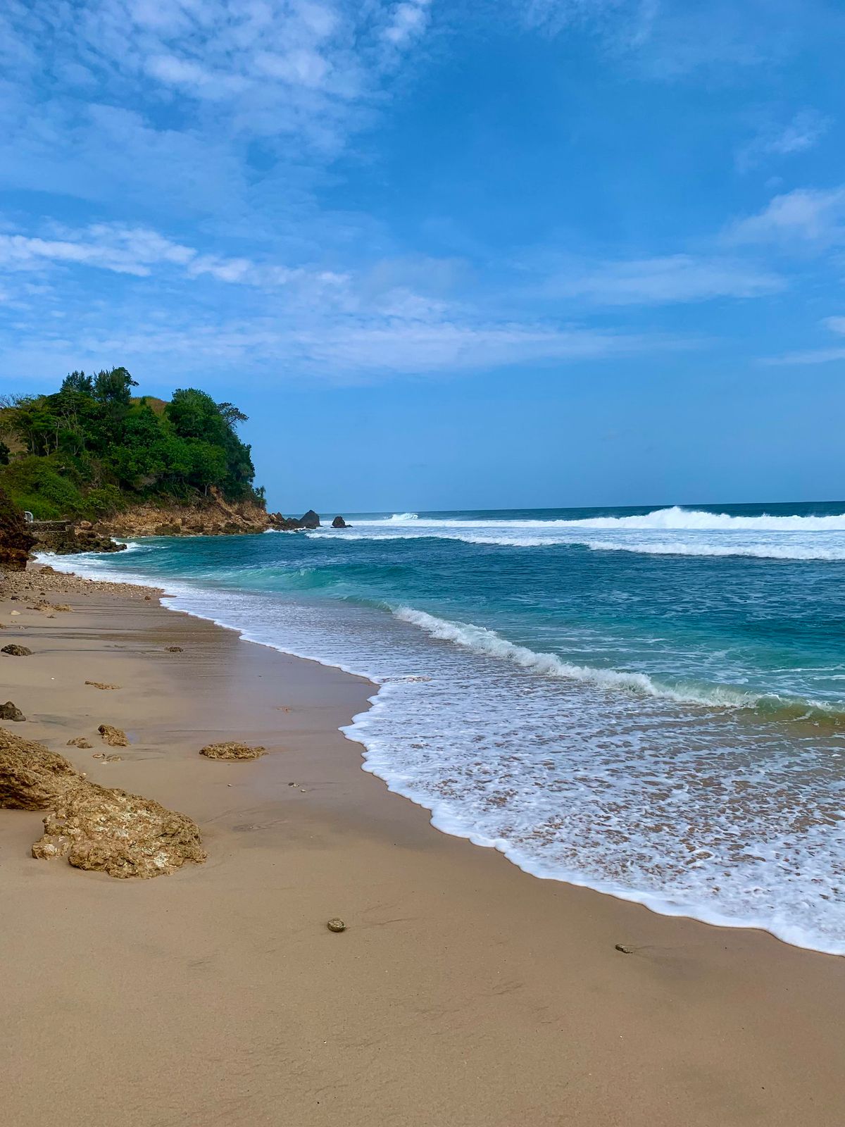 Pantai Pacar Tulungagung termasuk pantai selatan