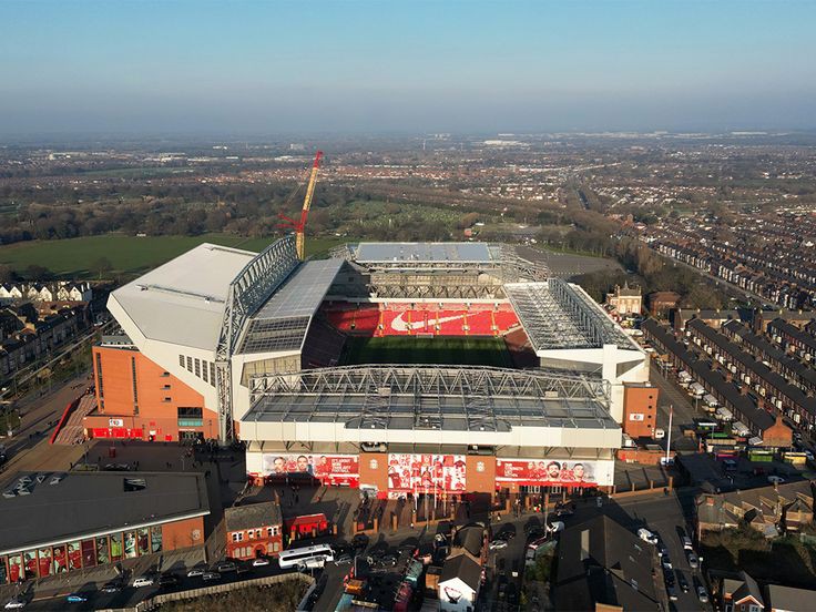 Stadion Anfiled yang menjadi markas Liverpool FC.