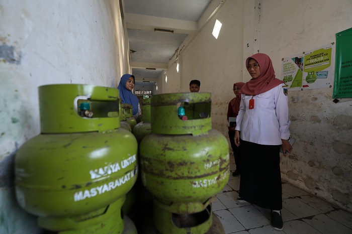 Pengecer bisa daftar jadi agen resmi agar dapat menjual gas LPG 3 Kg