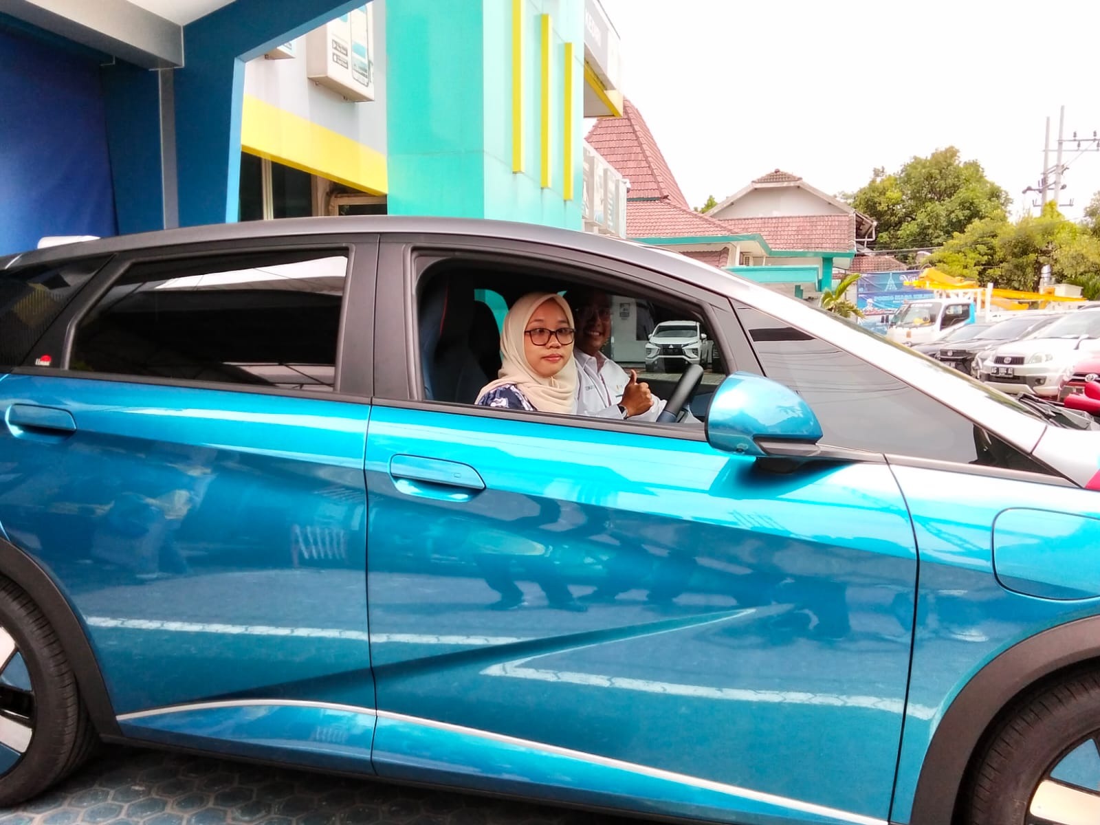 Sabita Nuzulul Rohmah pemenang hadiah utama undian gelegar PLN Mobile 2024