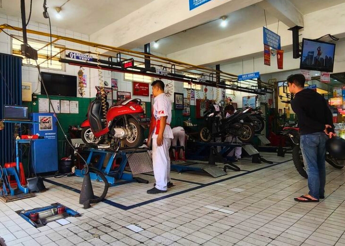 Servis rutin dan ganti oli motor