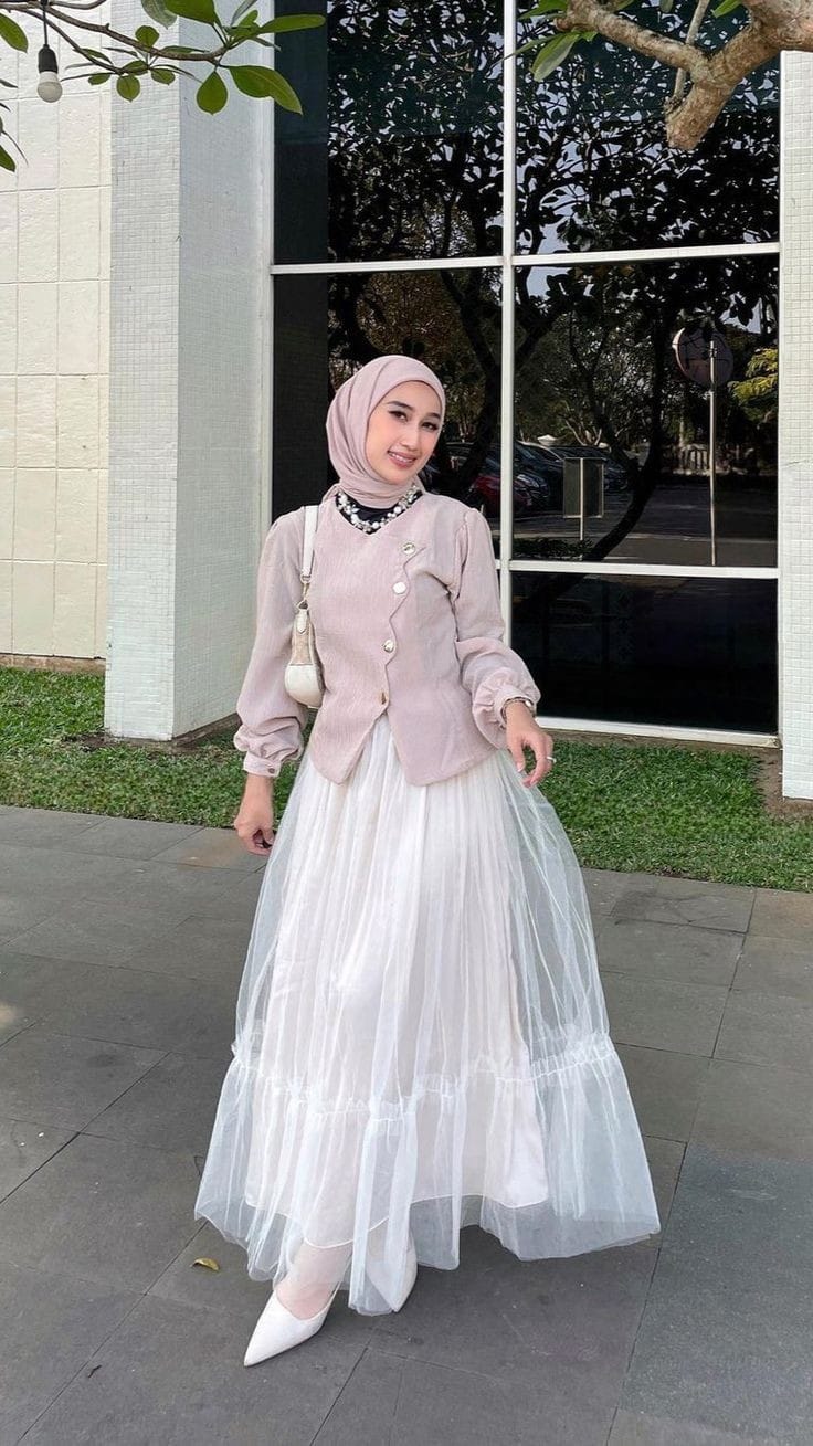 OOTD dengan fashion look rok tulle