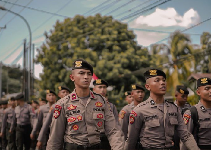 Para Polri yang tengah bertugas