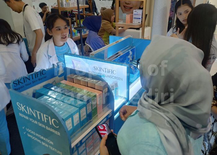 SKINTIFIC: Ramai didatangi pengunjung Kediri Beauty Fest 2025.