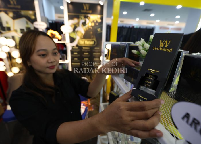 UNGGULAN: YenWangi menjadi produk parfum lokal yang turut meramaikan KBF 2025.