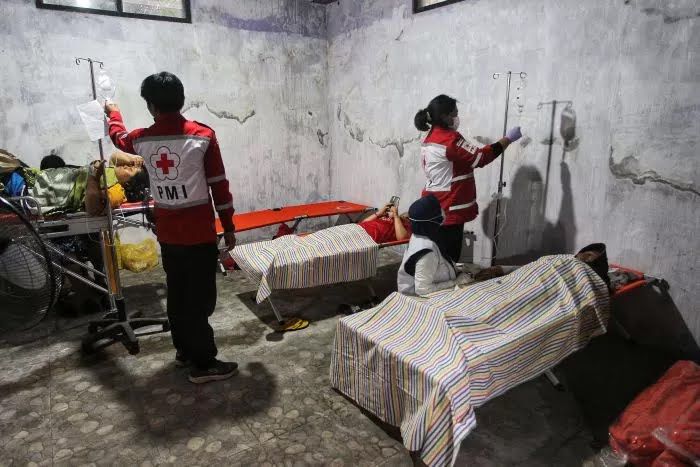 Hajatan dari salah rumah warga di Tempeh, Sleman menyebabkan ratusan orang mengalami keracunan massal.