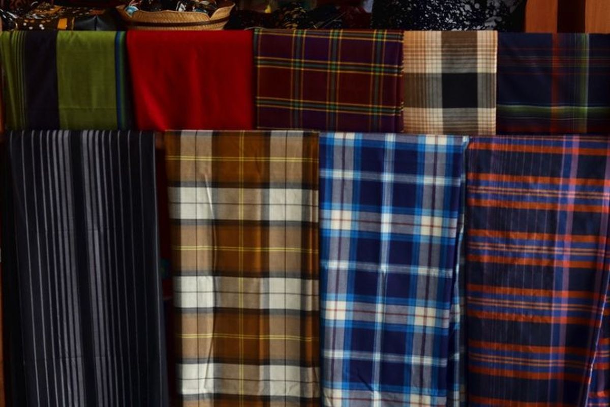 Tampil Keren saat Ramadhan dan Lebaran, Begini Tips Mix and Match Baju dan Sarung