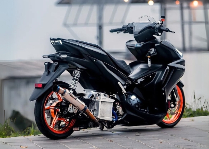Velg CNC yang terpasang di motor Yamaha Aerox.