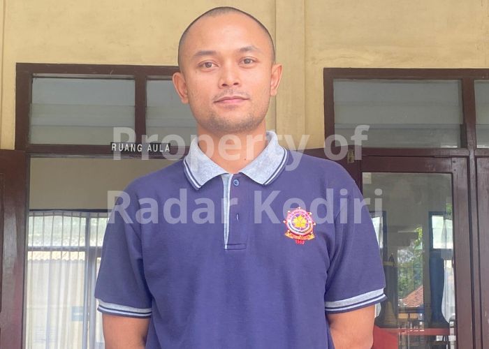 SOSOK: Riko Setiawan, Koordinator Pos Damkar Ngadiluwih.