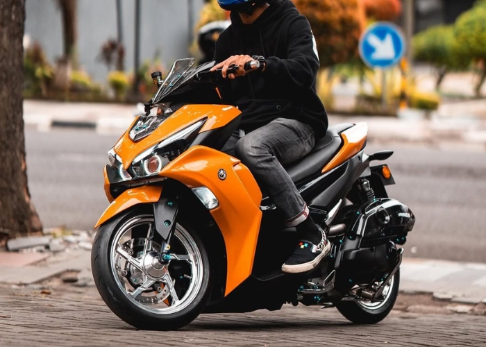 Rekomendasi ban yang cocok untuk harian pada sepeda motor .