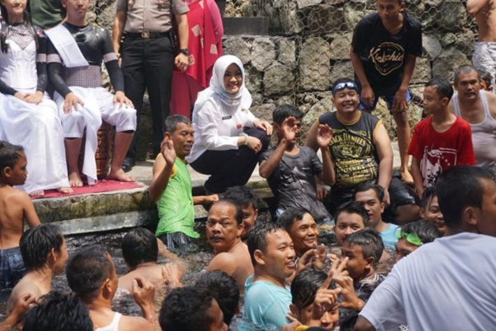 prosesi padusan di klaten jawa tengah