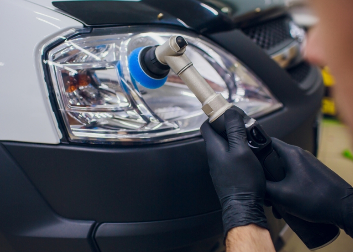 Ini di acara perawatan headlamp mobil kamu agar tidak menguning