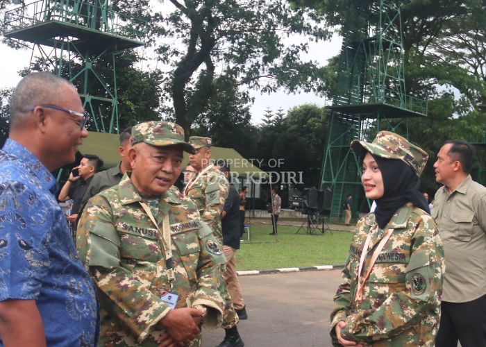 Wali Kota Kediri Vinanda Prameswati saat mengikuti retreat di Magelang, Jawa Tengah.