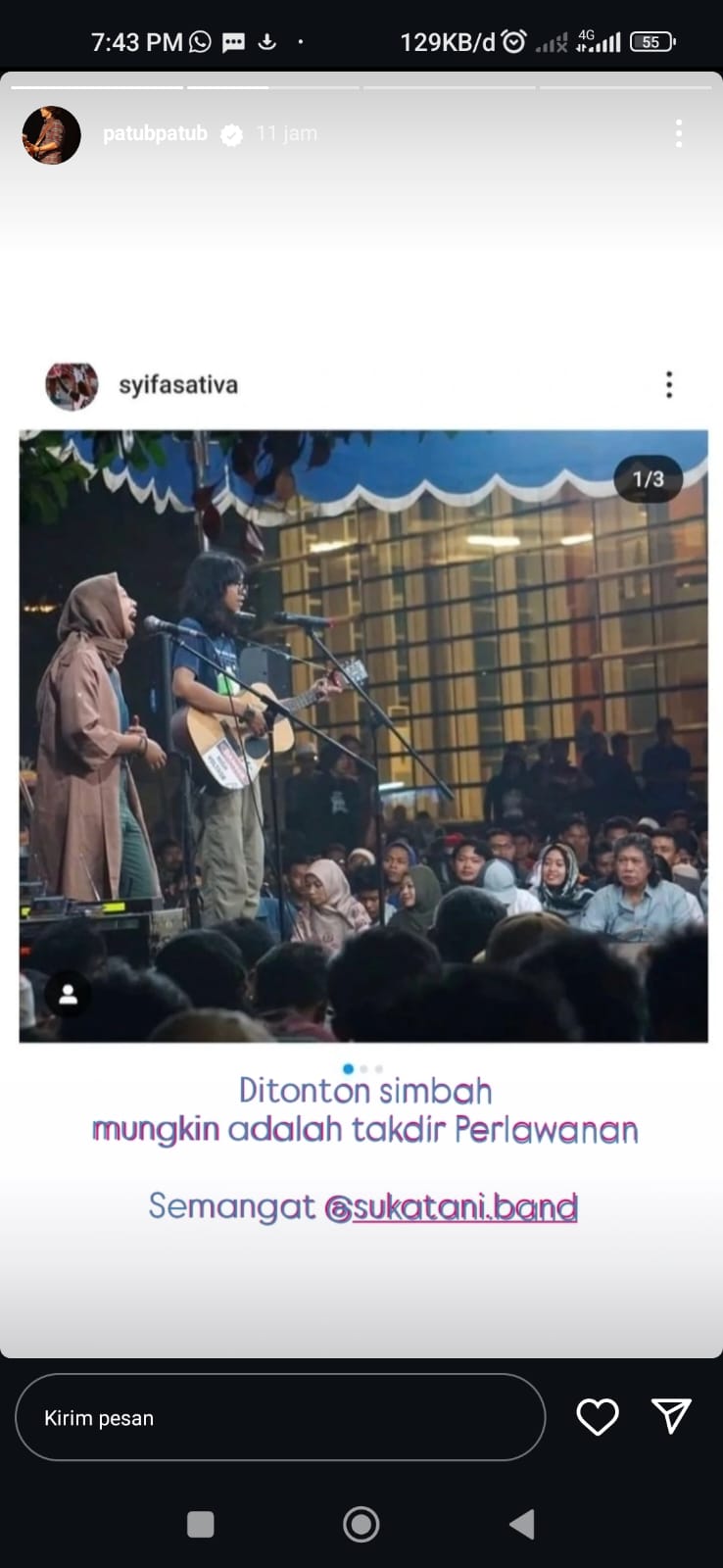 Band Sukatani ketika manggung di Maiyah Kenduri Cinta dan disaksikan oleh Cak Nun