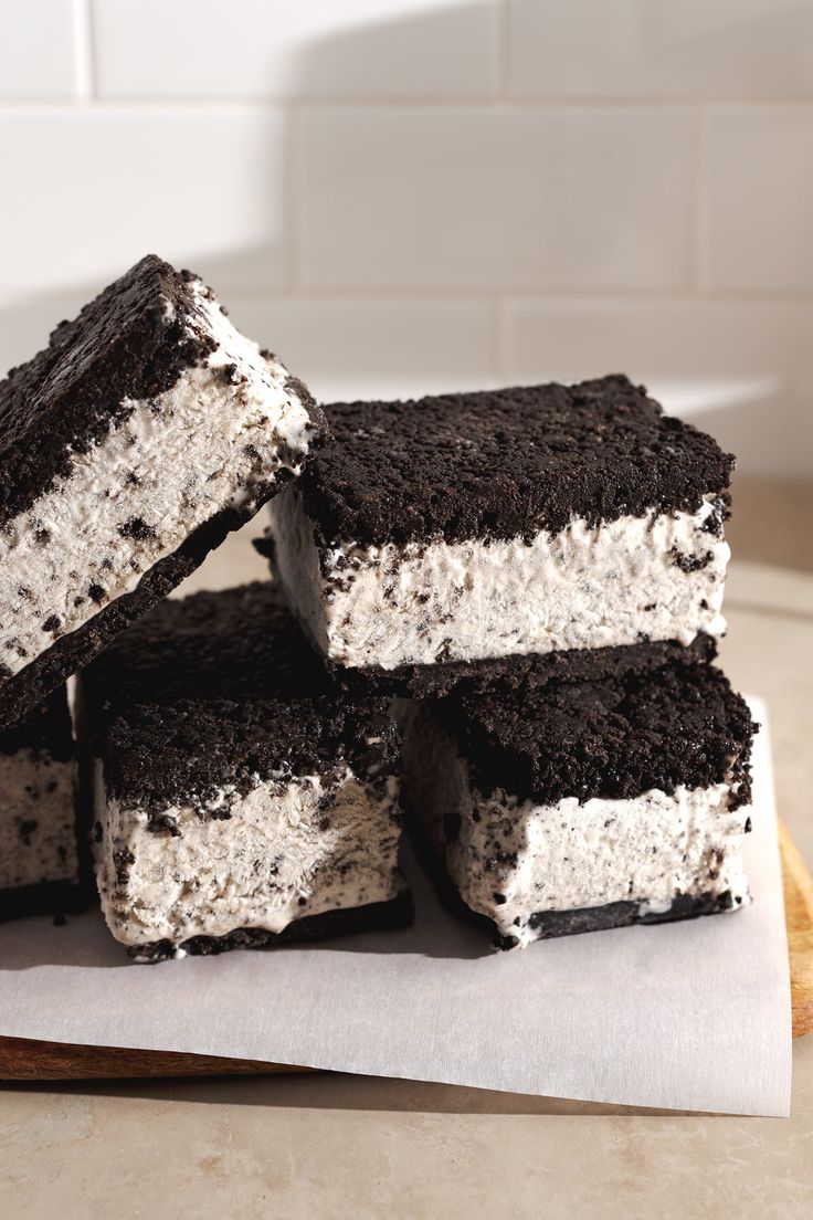 Sandwich ice cream oreo