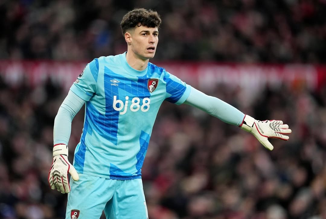 Kepa Arrizabalaga, Kiper Chelsea yang dipinjamkan ke Bournemouth.
