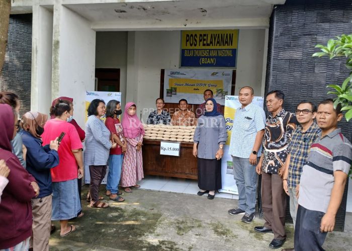 PG Pesantren Baru menggelar gerakan pangan murah di kantor Kelurahan Pesantren pada Kamis pagi (6/3).