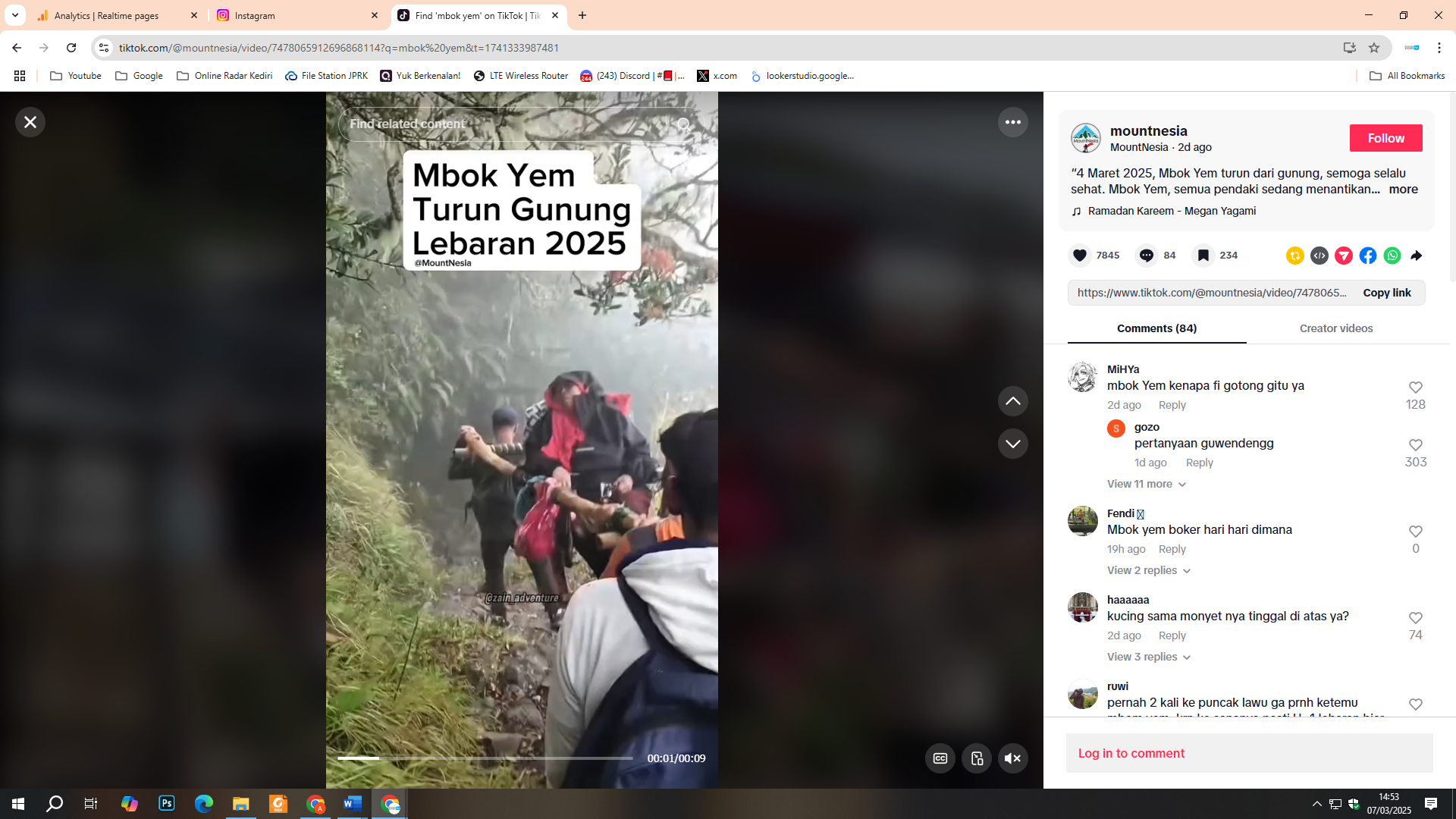 Mbok Yem, Penjual warung makan di puncak Gunung Lawu  ditandu turun gunung