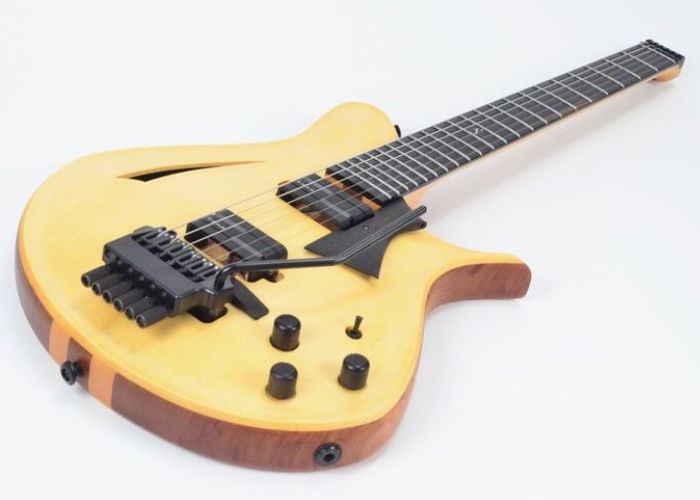 Gitar Headless yang mulai digandrungi musisi
