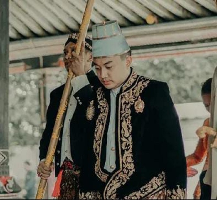 Profil Putera Keraton Solo yang Tulis Story Kecewa dengan Pemerintah :