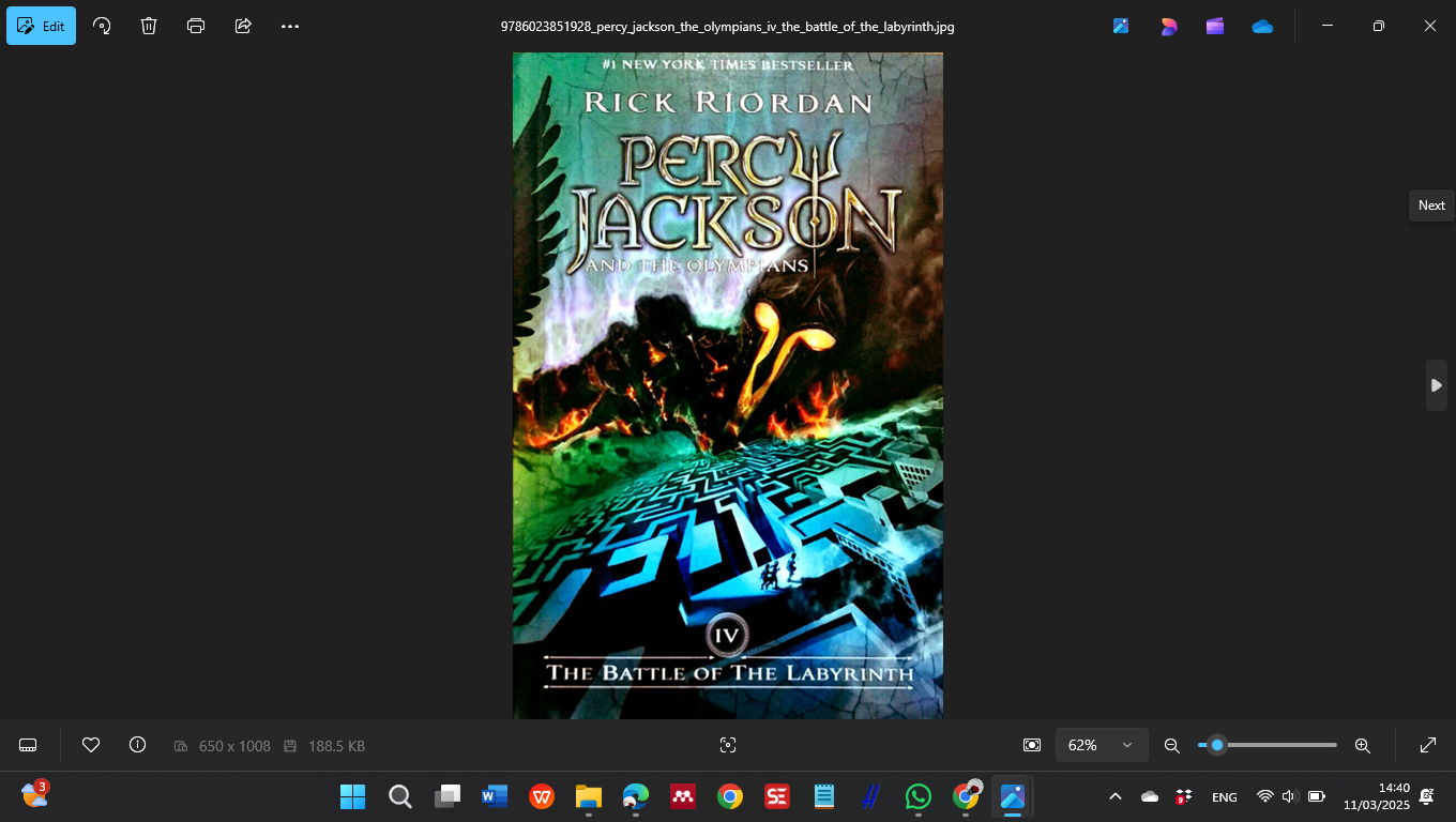 Ilustrasi Cover Buku Serial Percy Jackson