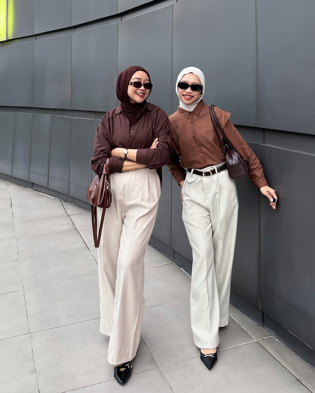 Inspirasi outfit Kombinasi Warna Earth Tone yang cocok dipakai kegiatan formal ataupun santai dan juga bagus untuk ootd dengan teman. (Sumber : Instagram.com/Nshaa)