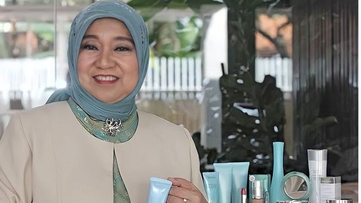 Nurhayati Subakat Pelopor Brank Kosmetik Halal di Indonesia
