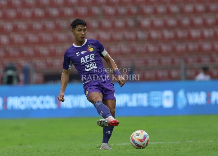 Gelandang Persik Kediri Adi Eko Jayanto.