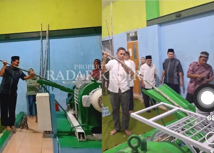 SAMBUT MUSIM GILING: General Manager (GM) PG Ngadirejo Wayan Mei Purwono (kiri) dan Manager Keuangan dan Umum Nurdin (kanan) memasukan tebu ke giling contoh on farm .