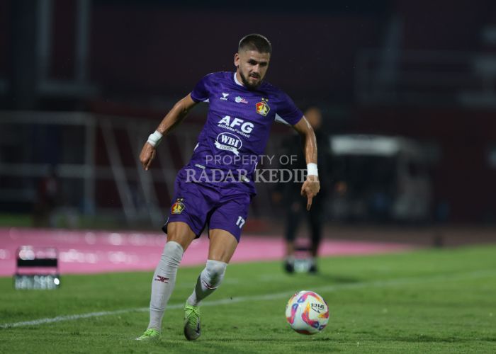 Gelandang Persik Kediri Majed Osman.